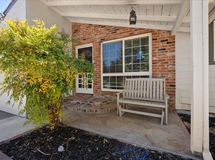 2100 Bowling Green Dr, Sacramento, CA 95825 Photo