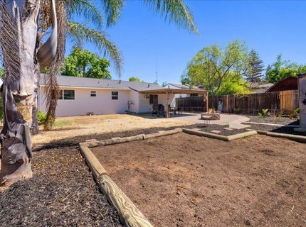 2100 Bowling Green Dr, Sacramento, CA 95825 Photo
