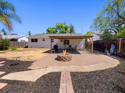 2100 Bowling Green Dr, Sacramento, CA 95825 Photo