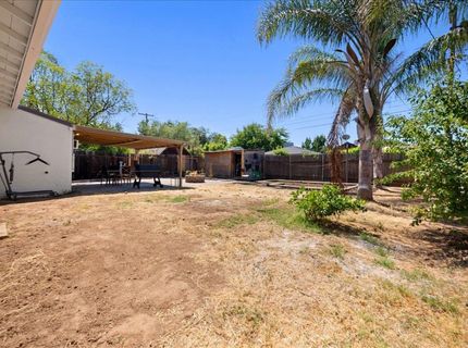 2100 Bowling Green Dr, Sacramento, CA 95825 Photo