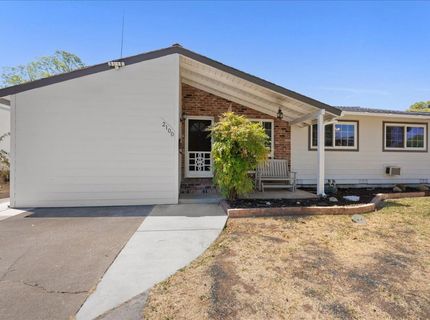 2100 Bowling Green Dr, Sacramento, CA 95825 Photo