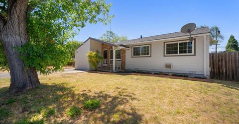 2100 Bowling Green Dr, Sacramento, CA 95825 Photo