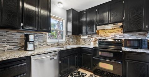 2100 Bowling Green Dr, Sacramento, CA 95825 Photo