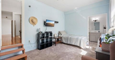 2100 Bowling Green Dr, Sacramento, CA 95825 Photo