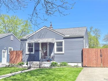252 W Rutgers Avenue, Pontiac, MI 48340