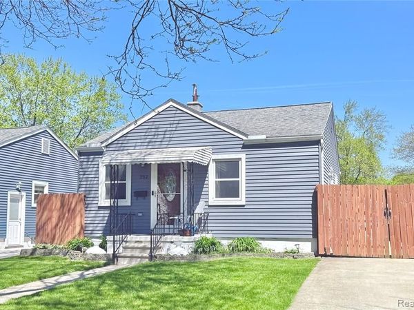 252 W Rutgers Avenue, Pontiac, MI 48340