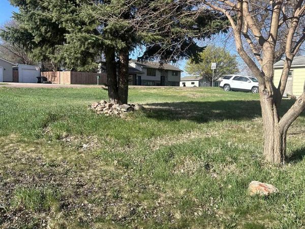 101 Main Ave, Garretson, SD 57030