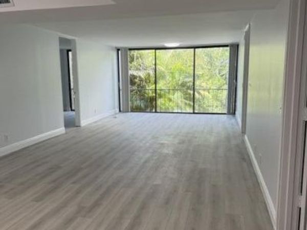 501 SW 11th, Unit 211, Boca Raton, FL 33432