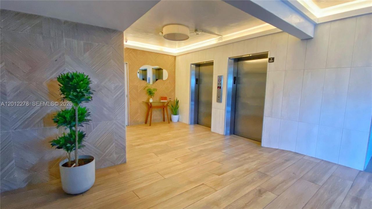 1331 Lincoln Rd, Unit 702, Miami Beach, FL 33139 Photo