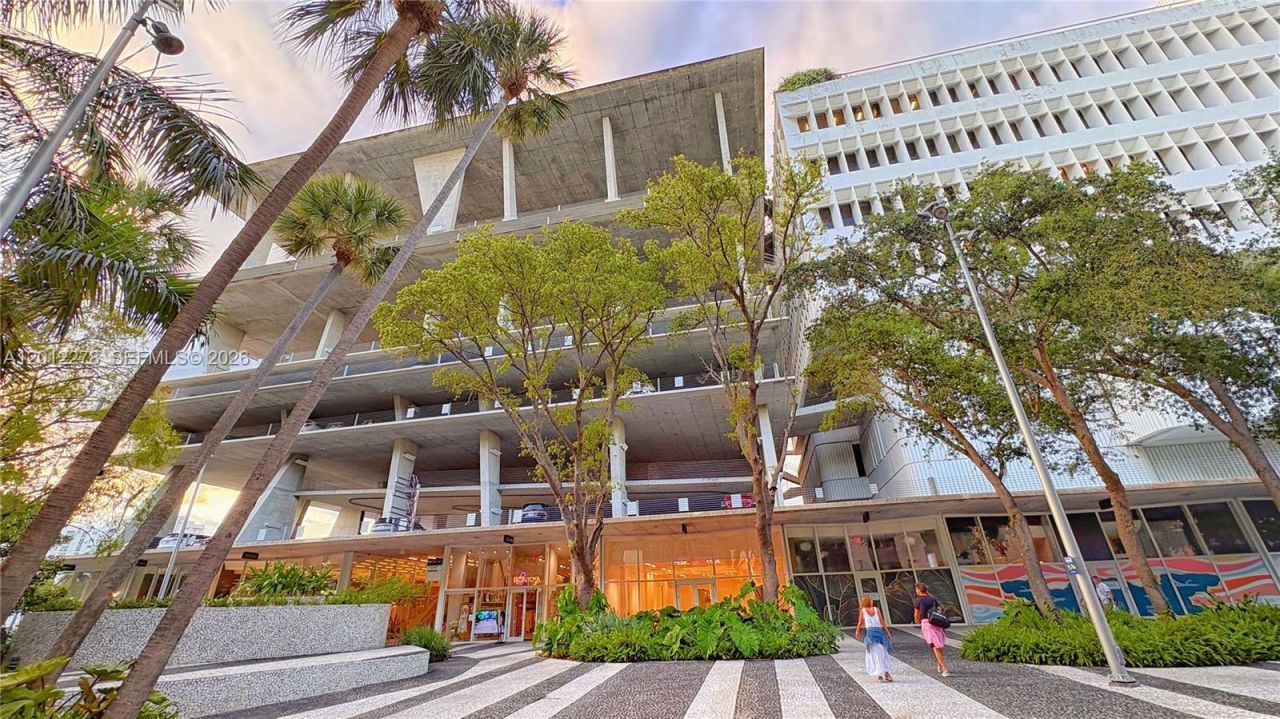 1331 Lincoln Rd, Unit 702, Miami Beach, FL 33139 Photo