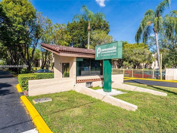 14525 N Kendall Dr, Unit 402J, Miami, FL 33186