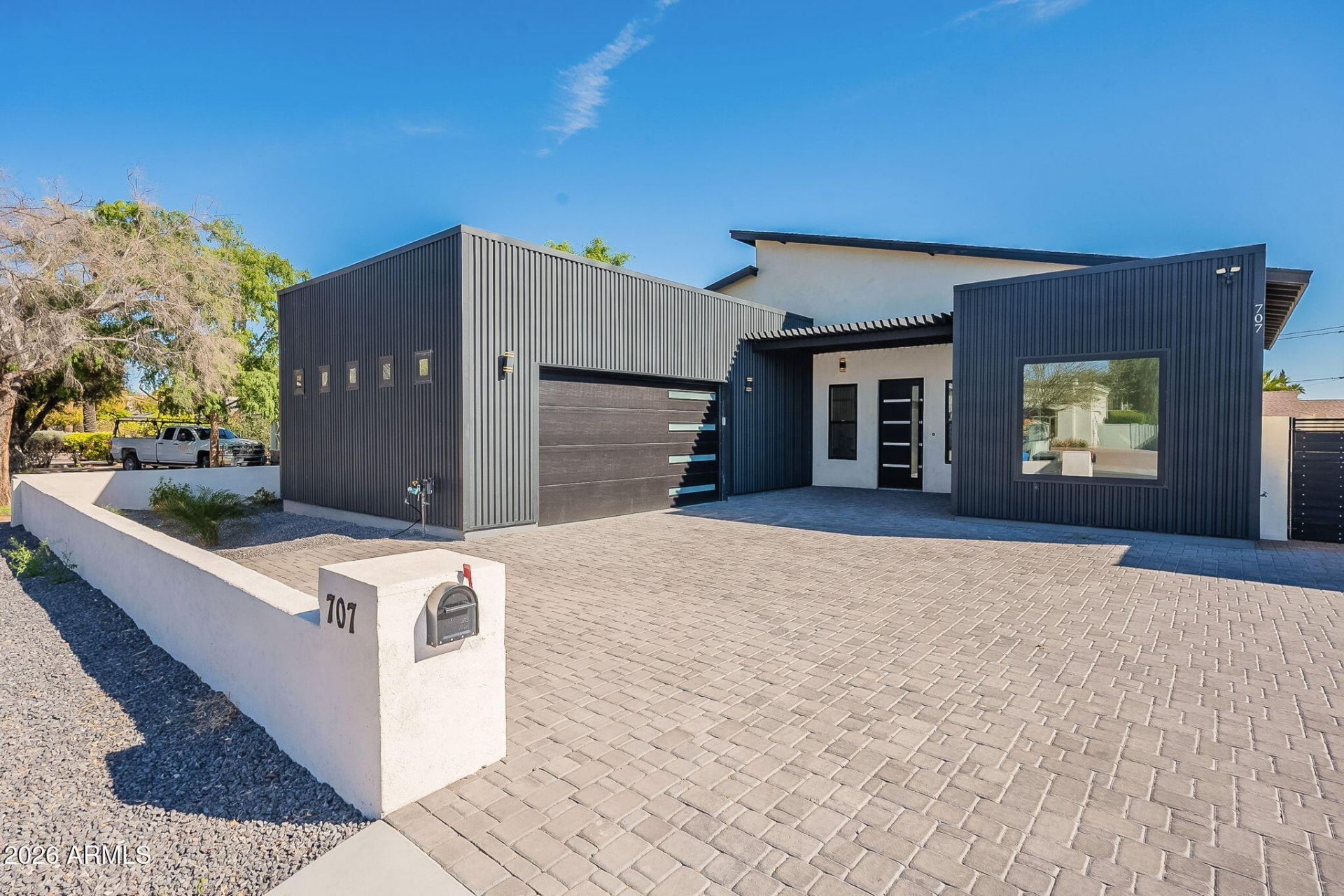 707 E Ocotillo Road, Phoenix, AZ 85014 Main Photo
