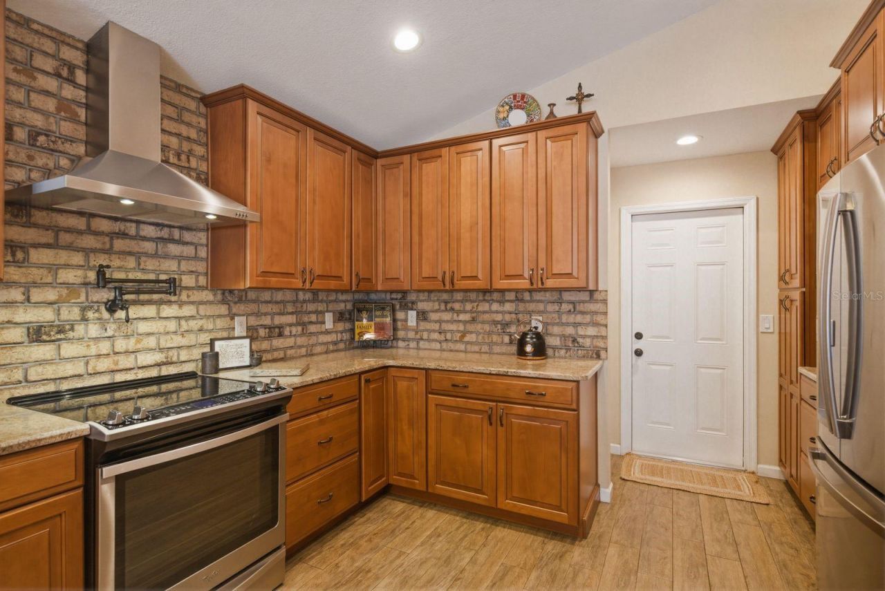 3228 Bentley Drive , Palm Harbor, FL 34684 Photo