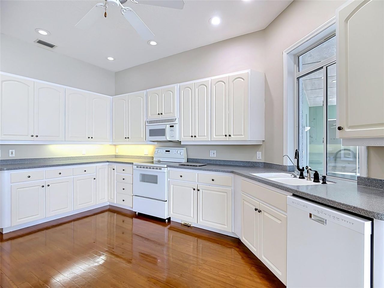 134 Bayberry Drive, Polk City, FL 33868 Photo