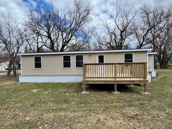 202 Washington Street SE, Warroad, MN 56763