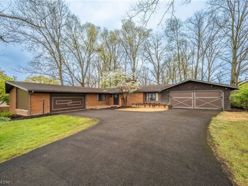 1019 Park Circle, Girard, OH 44420 Photo 1