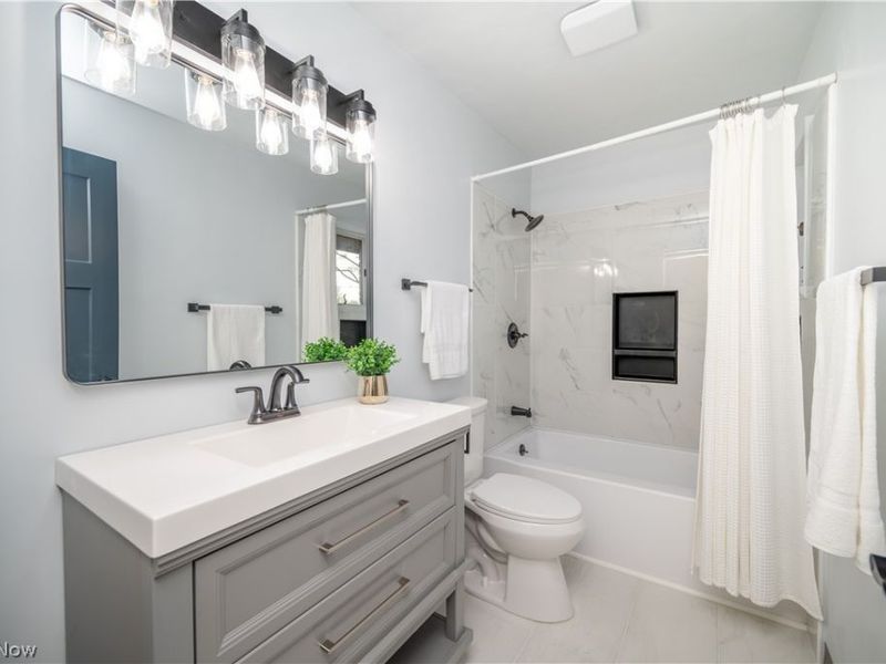 1019 Park Circle, Girard, OH 44420 Photo 21