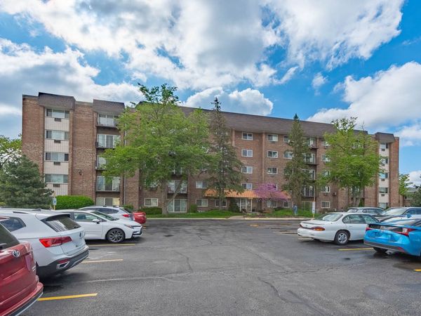 10353 DEARLOVE Road , Unit 3A, Glenview, IL 60025