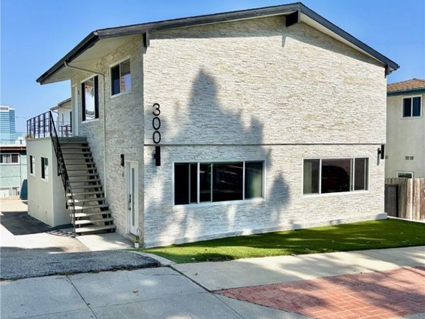 300 Maryland, Unit 2, El Segundo, CA 90245