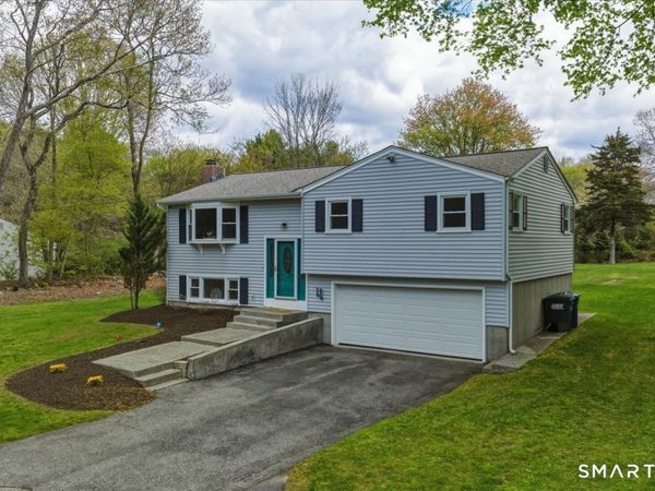 946 Shewville, Ledyard, CT 06339