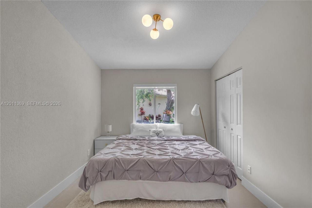2001 SW 104th Ave , Miramar, FL 33025 Photo