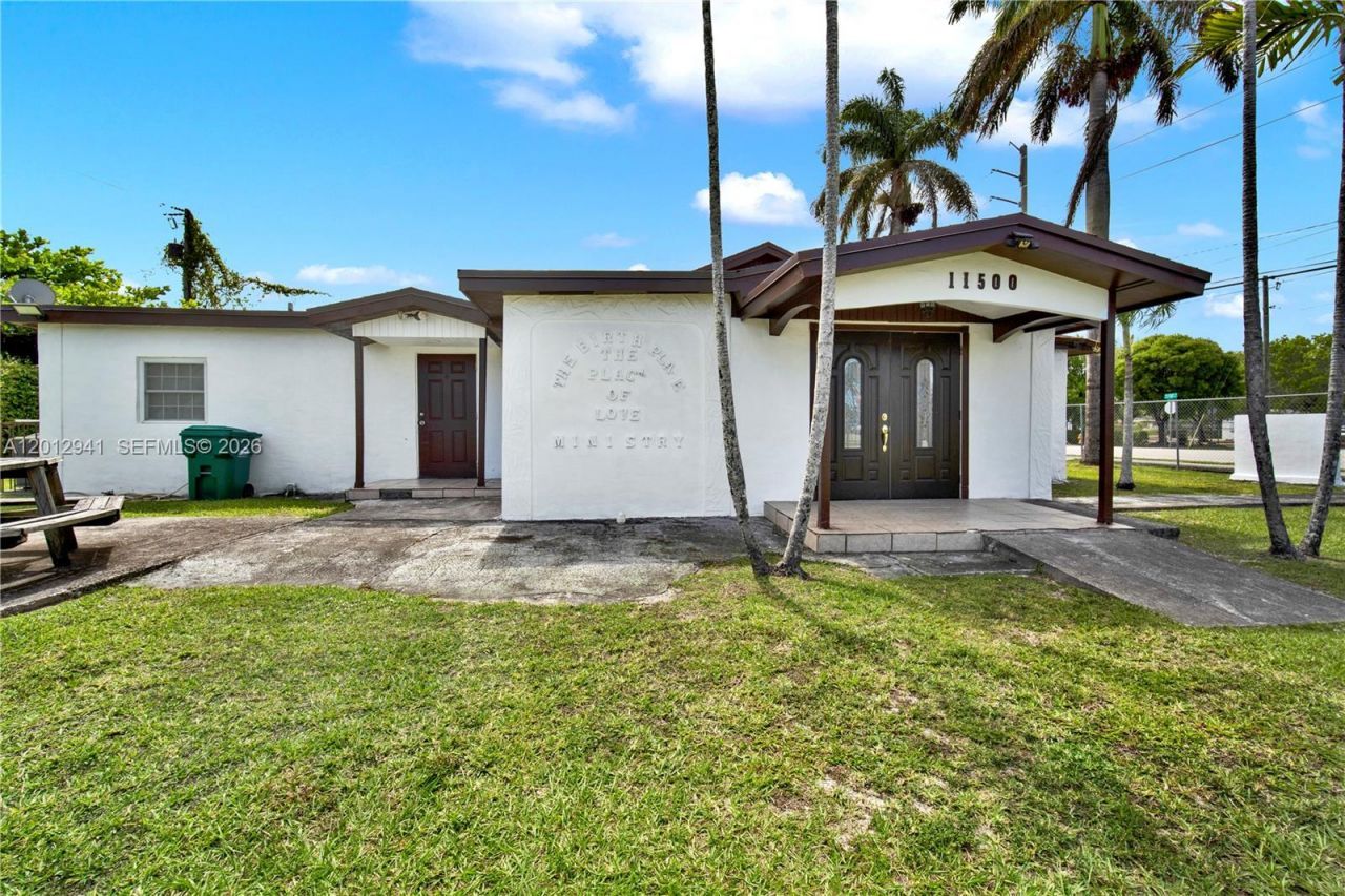 11500 SW 220th St, Miami, FL 33170 Photo