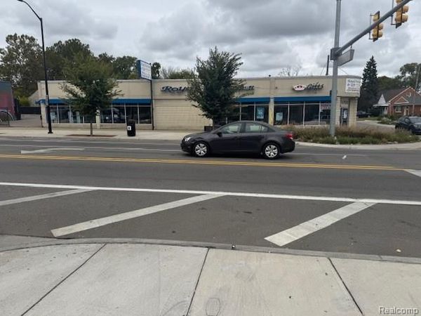 16900 W Warren Avenue , Detroit, MI 48228