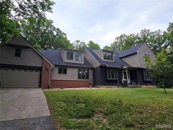 4290 Horse Creek Road , Red Bud, IL 62278