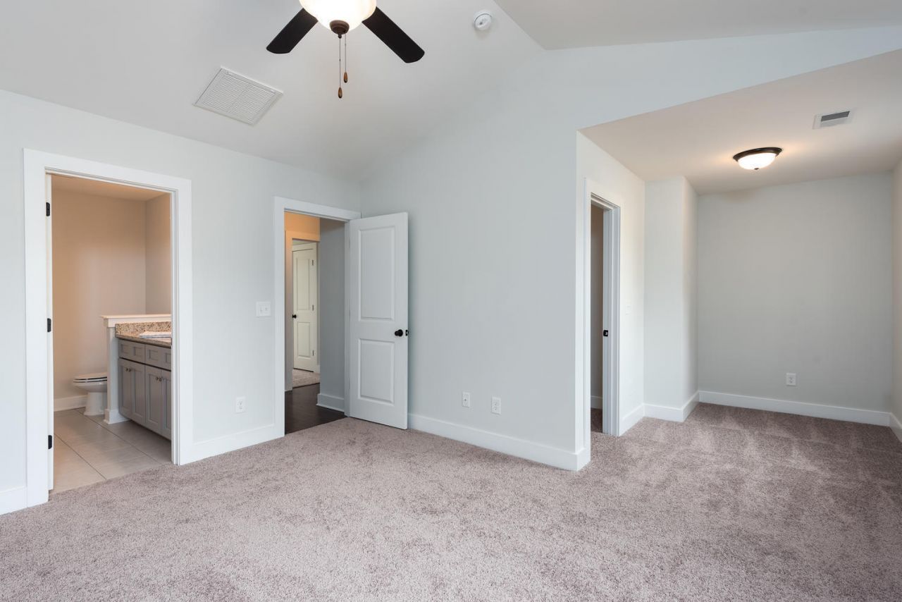 831 Jordan Street Photo 16