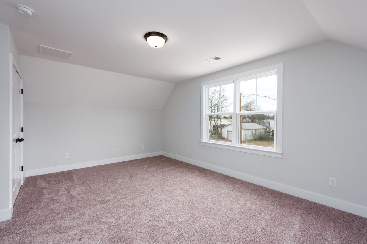 831 Jordan Street Photo 22