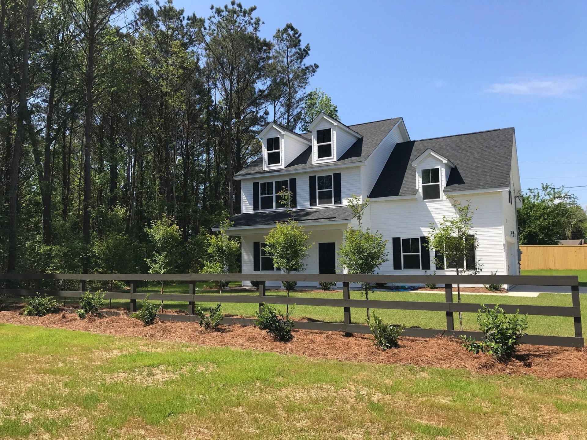 831 Jordan Street Photo 5