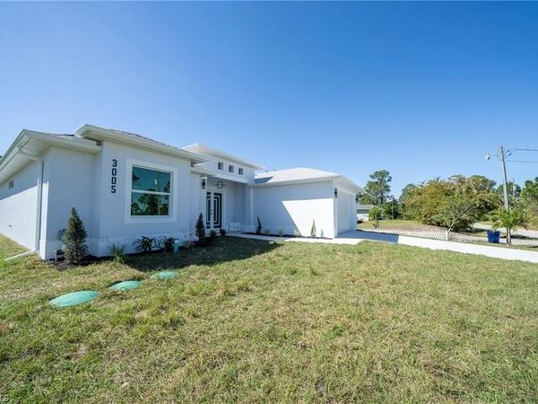 3003 52nd ST W, LEHIGH ACRES, FL 33971