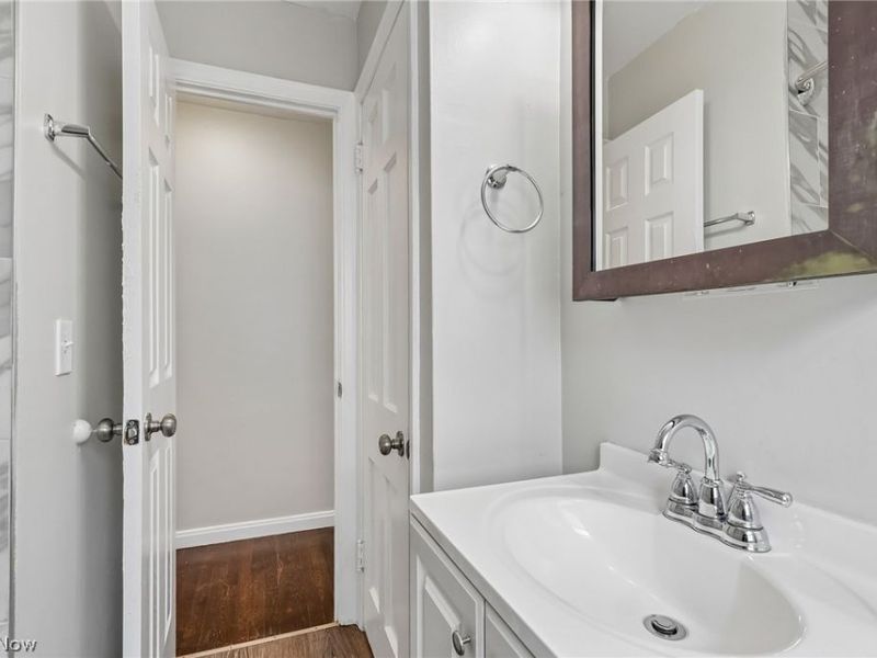 599 E 250th Street, Euclid, OH 44132 Photo 22