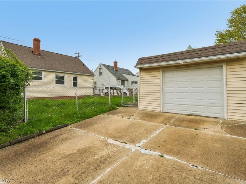 599 E 250th Street, Euclid, OH 44132 Photo 36