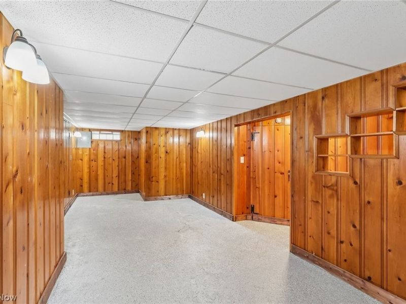 599 E 250th Street, Euclid, OH 44132 Photo 39