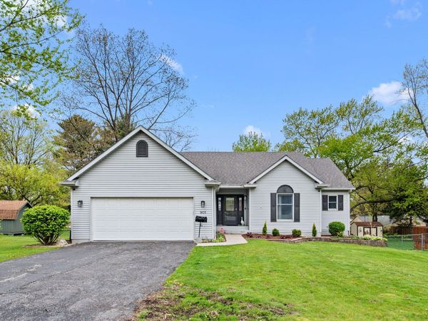 901 Milton Street , Valparaiso, IN 46385