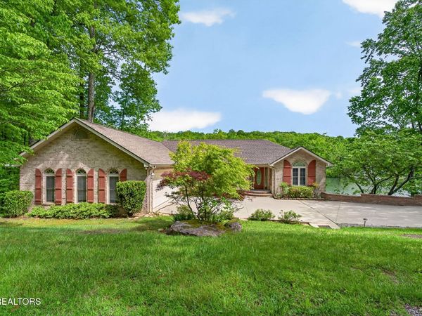 253 Dublin Lane , Crossville, TN 38558