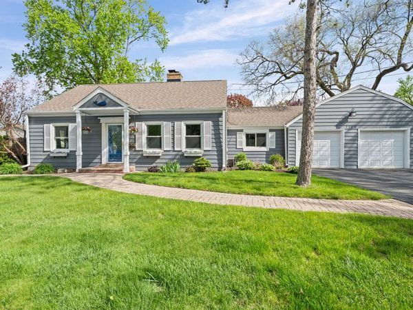 1160 Hazel Avenue , Deerfield, IL 60015