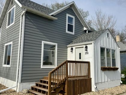 200 N 1st St Parkston, SD 57366