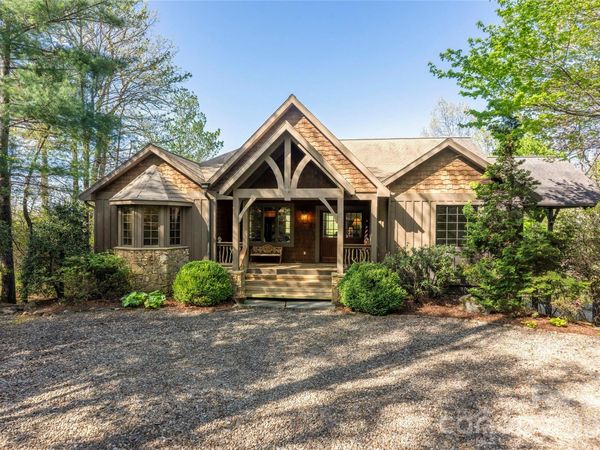 601 Hawk Mountain Road, Lake Toxaway, NC 28747