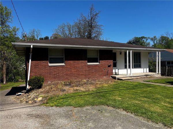560 Sells Ln, Greensburg, PA 15601