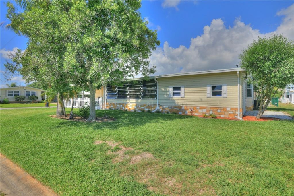 600 Dolphin Circle, Barefoot Bay, FL 32976 Photo