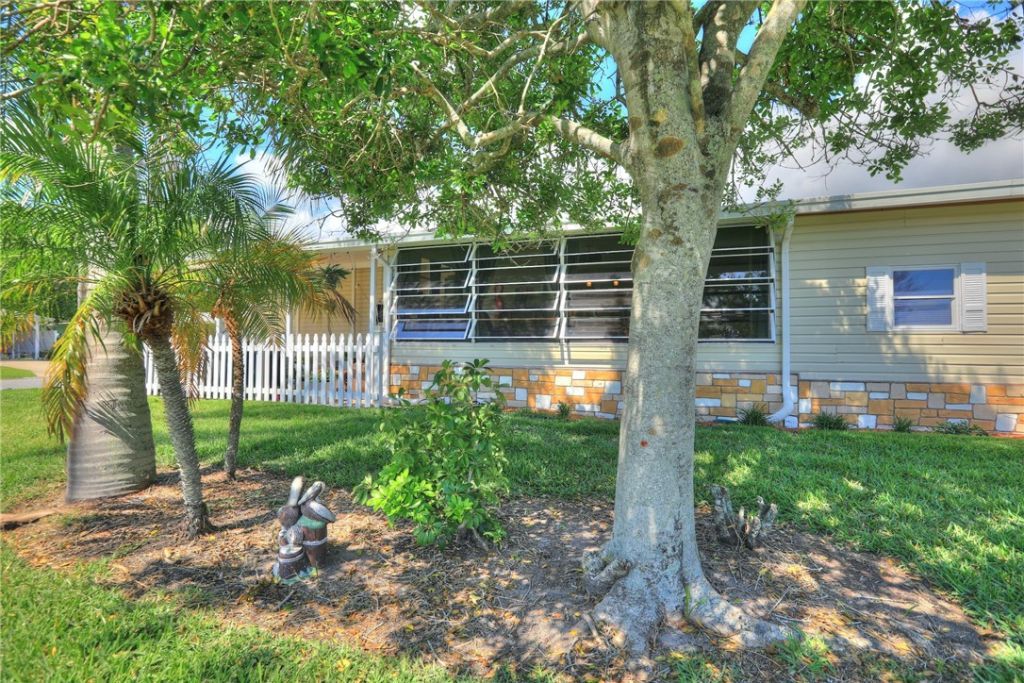 600 Dolphin Circle, Barefoot Bay, FL 32976 Photo