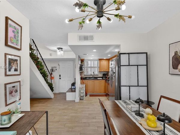 200 NW 87th Ave, Unit J217, Miami, FL 33172