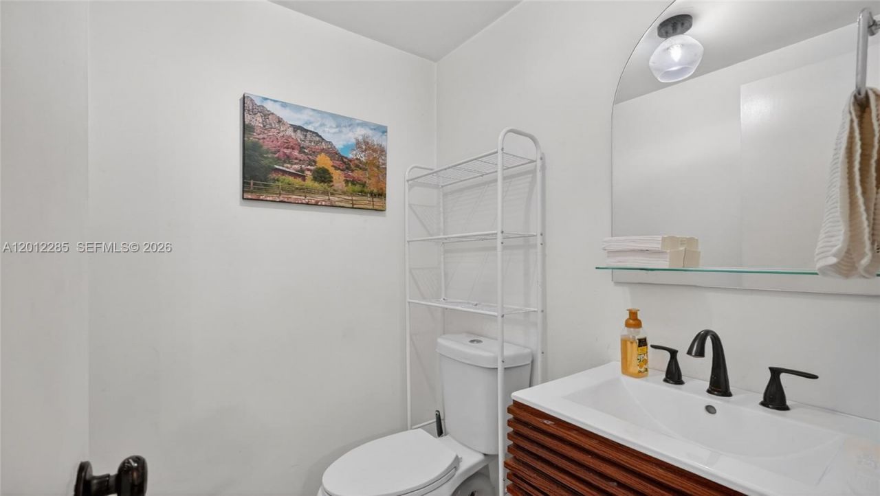 200 NW 87th Ave, Unit J217, Miami, FL 33172 Photo