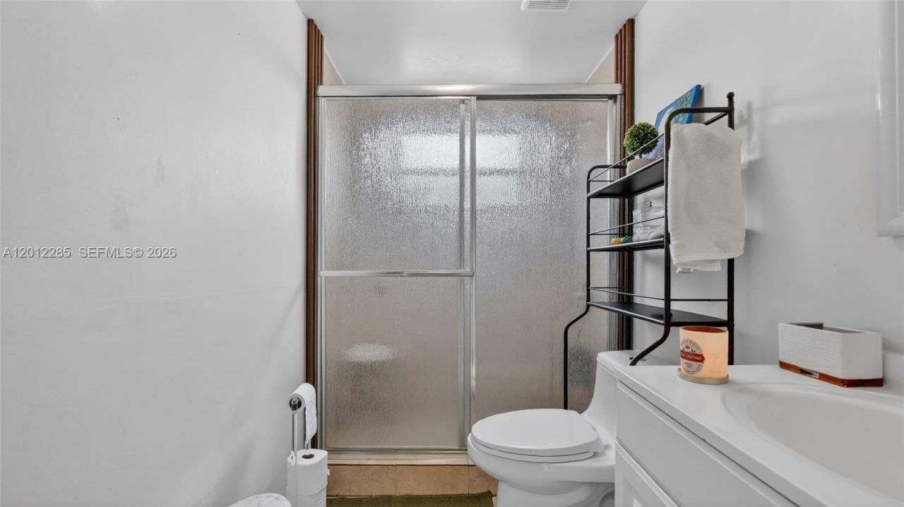 200 NW 87th Ave, Unit J217, Miami, FL 33172 Photo