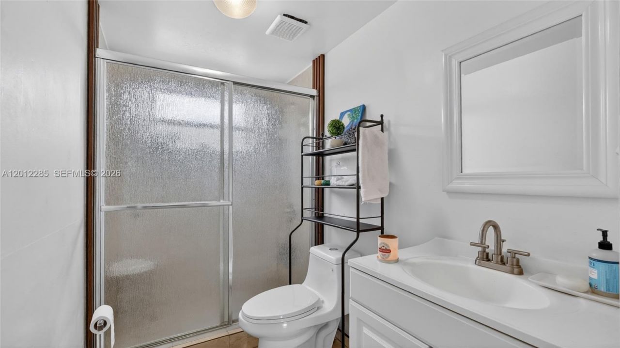 200 NW 87th Ave, Unit J217, Miami, FL 33172 Photo