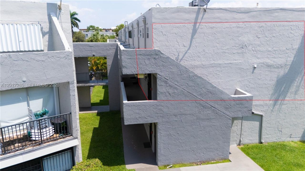 200 NW 87th Ave, Unit J217, Miami, FL 33172 Photo