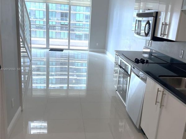 60 SW 13th St , Unit 2414, Miami, FL 33130