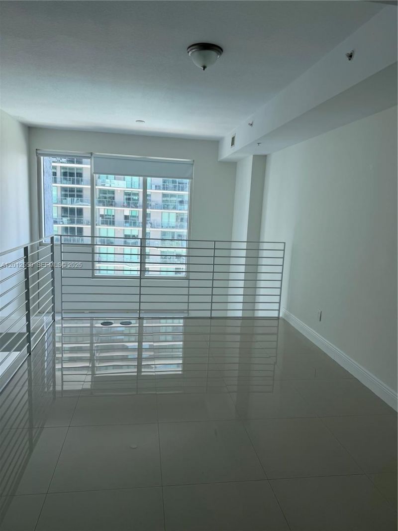 60 SW 13th St , Unit 2414, Miami, FL 33130 Photo